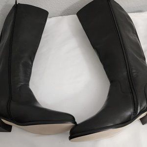 Black Boot